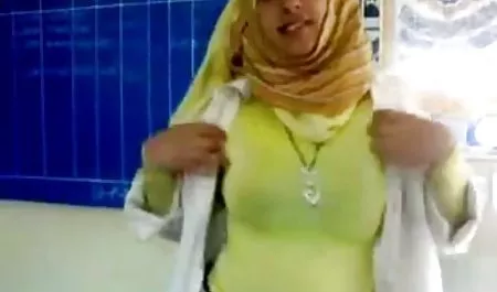 دید از بالا زن, لباس زیر زنانه, اذیت کردن, کیر, تورم لب دانلود فیلم پورن داستانی گنده