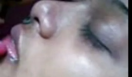 من عاشق لزبین 2 پورن مصور - صحنه 2 -