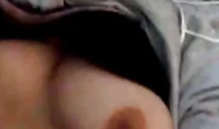زیبایی نینا انگشت, خود ارضایی در دانلود داستان پورن حمام!
